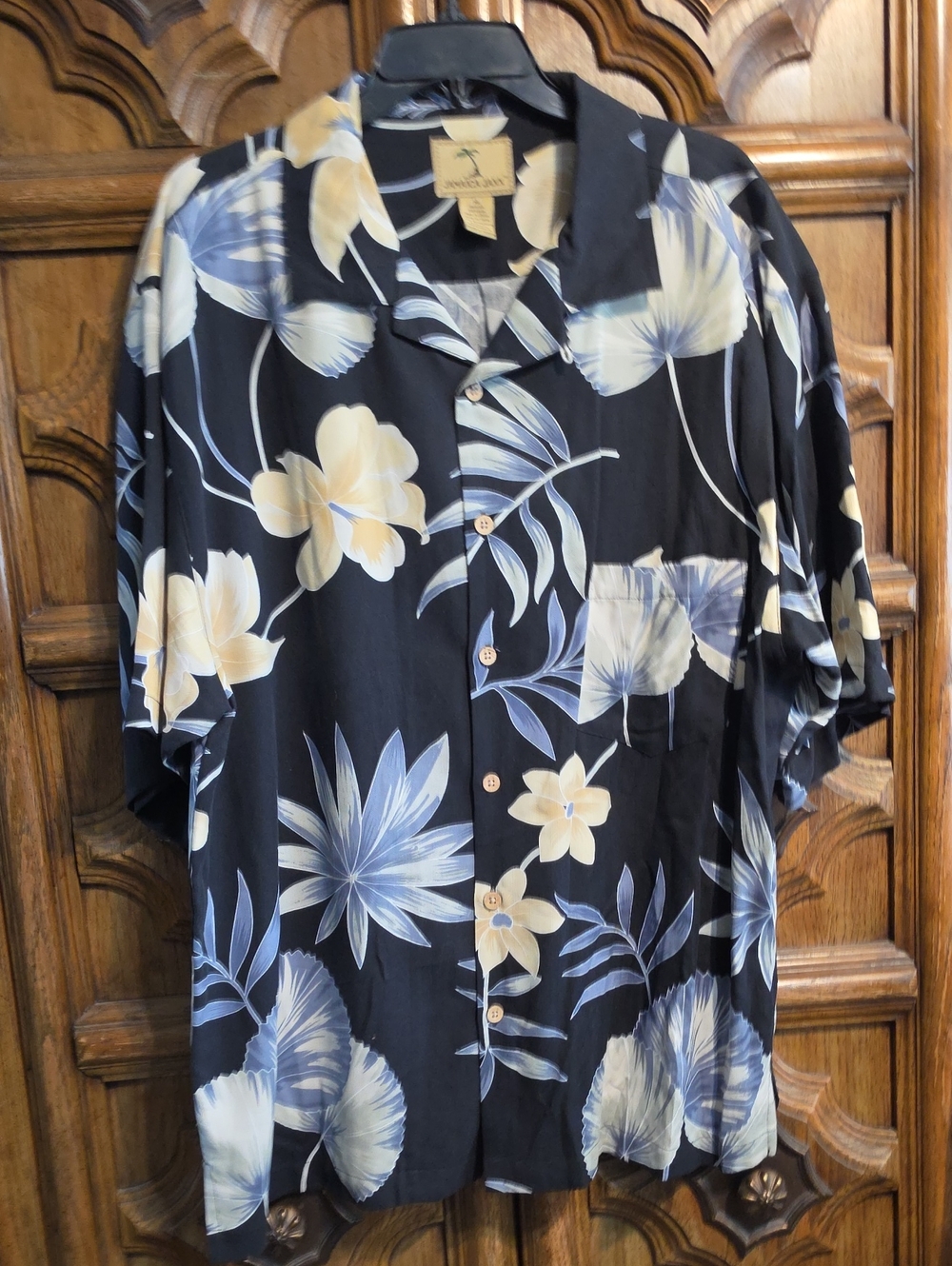 Jamaica Jaxx Black 100% Silk Short-Sleeve Hawaiian Floral Button-Down Shirt